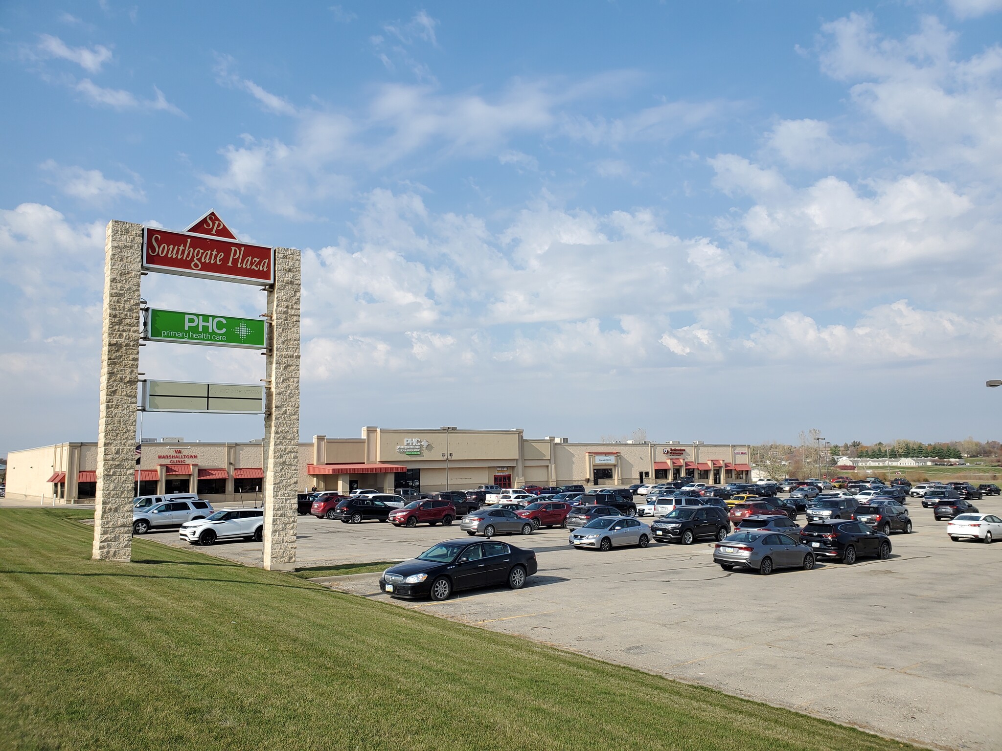 101 Iowa Ave W, Marshalltown, IA en alquiler Foto del edificio- Imagen 1 de 5