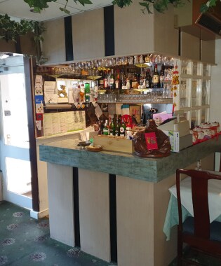 309 Hale Rd, Altrincham en venta - Foto del interior - Imagen 3 de 3