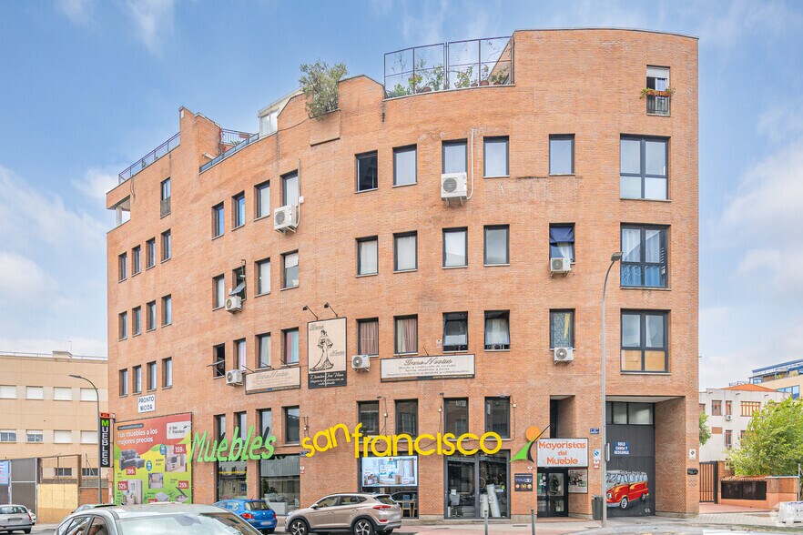 Calle Muguet, 1, Madrid, Madrid en venta - Foto principal - Imagen 1 de 1