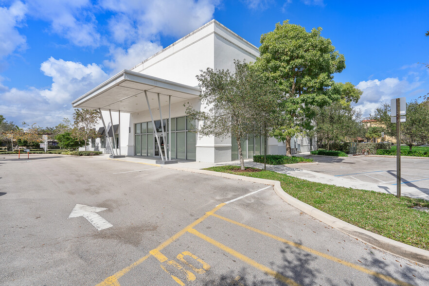 3481 N University Dr, Coral Springs, FL en venta - Foto del edificio - Imagen 1 de 39