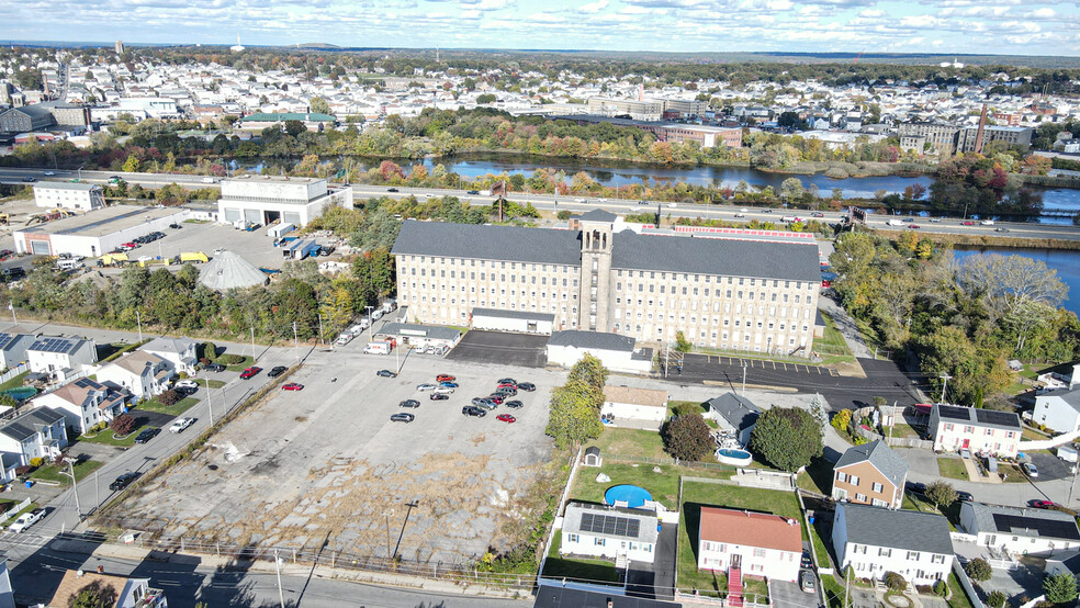 1 Lewiston St, Fall River, MA en alquiler - Foto del edificio - Imagen 2 de 16