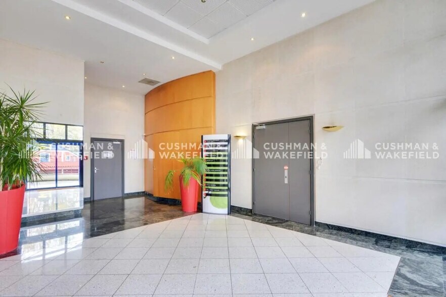 1 Chemin Jean-Marie Vianney, Écully en alquiler - Foto del edificio - Imagen 3 de 15