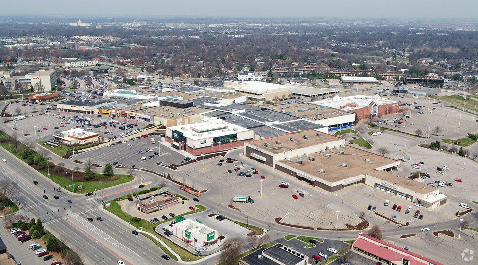 6400 O St, Lincoln, NE en alquiler - Foto del edificio - Imagen 2 de 8