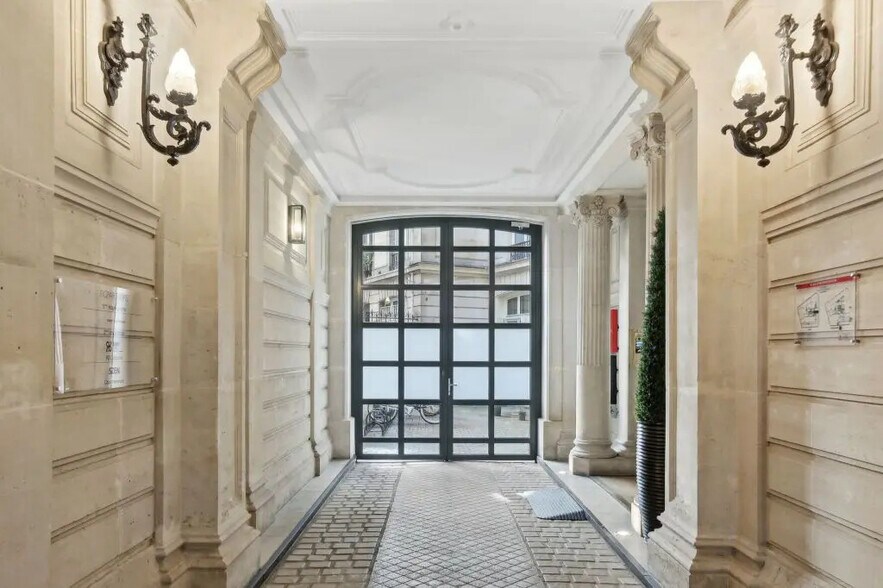 2 Avenue De Messine, Paris en alquiler - Foto del edificio - Imagen 2 de 15