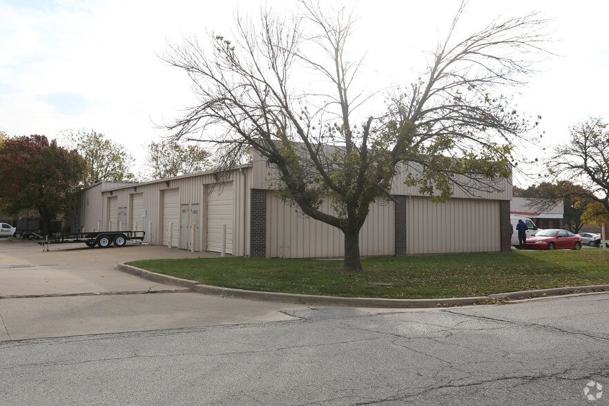 10659-10683 Widmer Rd, Lenexa, KS en alquiler - Foto del edificio - Imagen 2 de 6