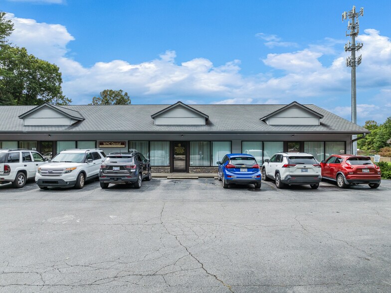 3179 Sweeten Creek Rd, Asheville, NC en alquiler - Foto del edificio - Imagen 1 de 33