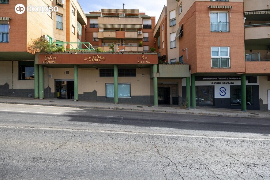 Avenida Santa María de la Alhambra, Granada, Granada en venta - Foto del edificio - Imagen 1 de 34