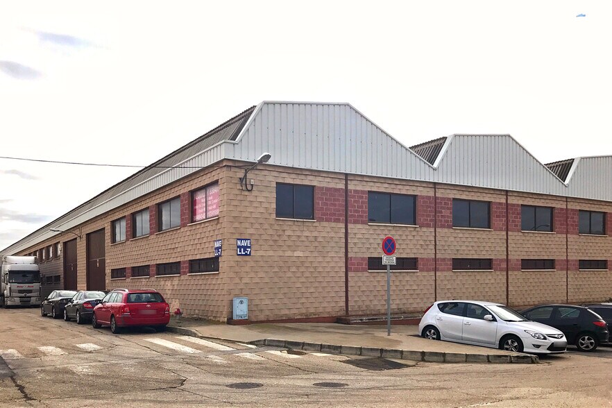 Calle del Sifón, 2-30, San Agustín del Guadalix, Madrid en alquiler - Foto de la construcción - Imagen 2 de 5