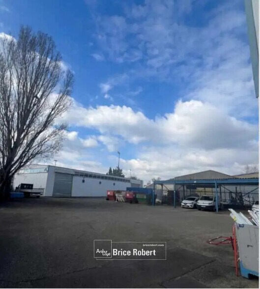 Oficina en Vaulx-en-Velin en alquiler - Foto del edificio - Imagen 1 de 1