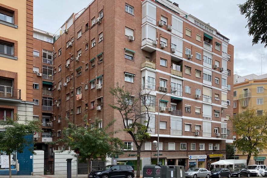 Edificio residencial en Madrid, Madrid en venta - Foto principal - Imagen 1 de 1