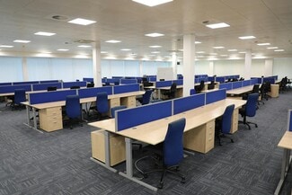 Más detalles de 2 Millshaw Park Ln, Leeds - Oficina en alquiler