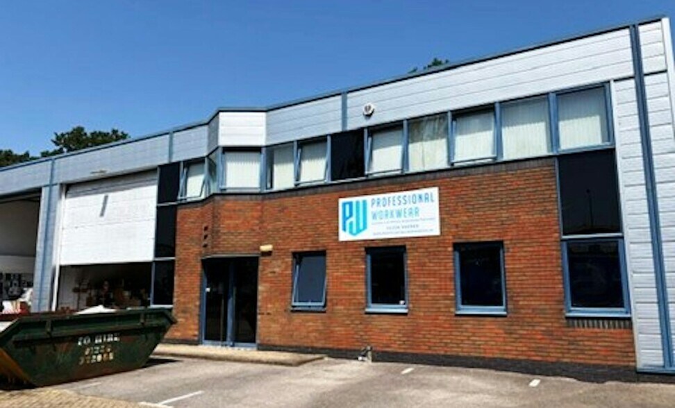 Wade Rd, Basingstoke en alquiler - Foto del edificio - Imagen 3 de 3