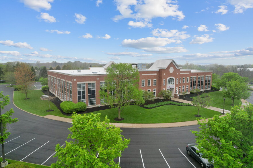 110 Riverbend Ave, Lewis Center, OH en alquiler - Foto del edificio - Imagen 3 de 16