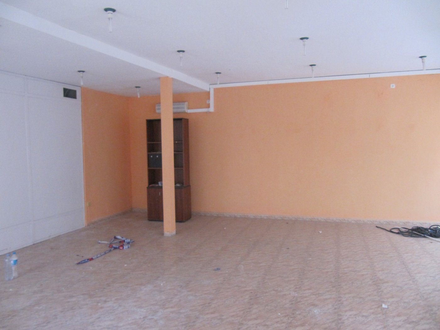 Local en MONÒVER en venta Foto del edificio- Imagen 1 de 5