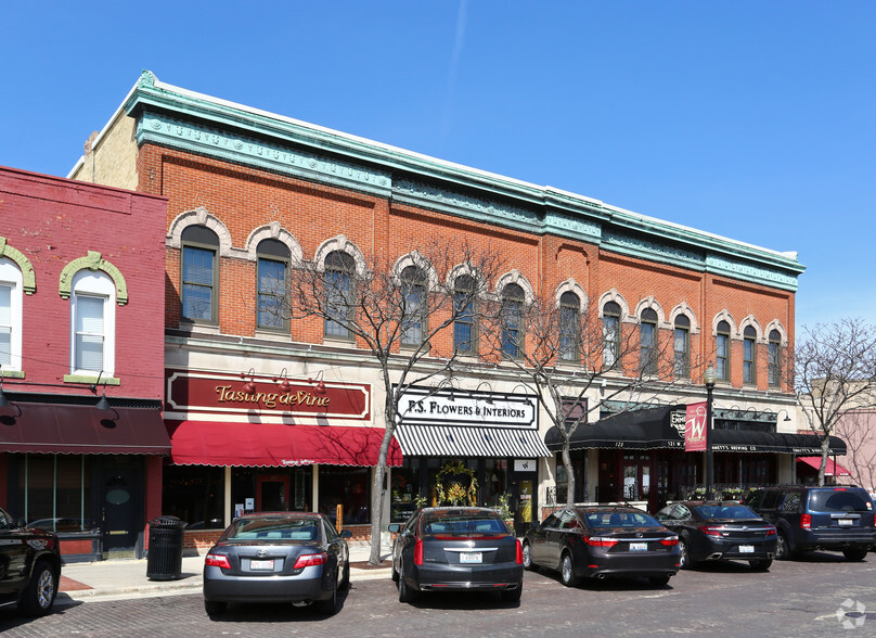 121-127 W Front St, Wheaton, IL en alquiler - Foto del edificio - Imagen 1 de 9