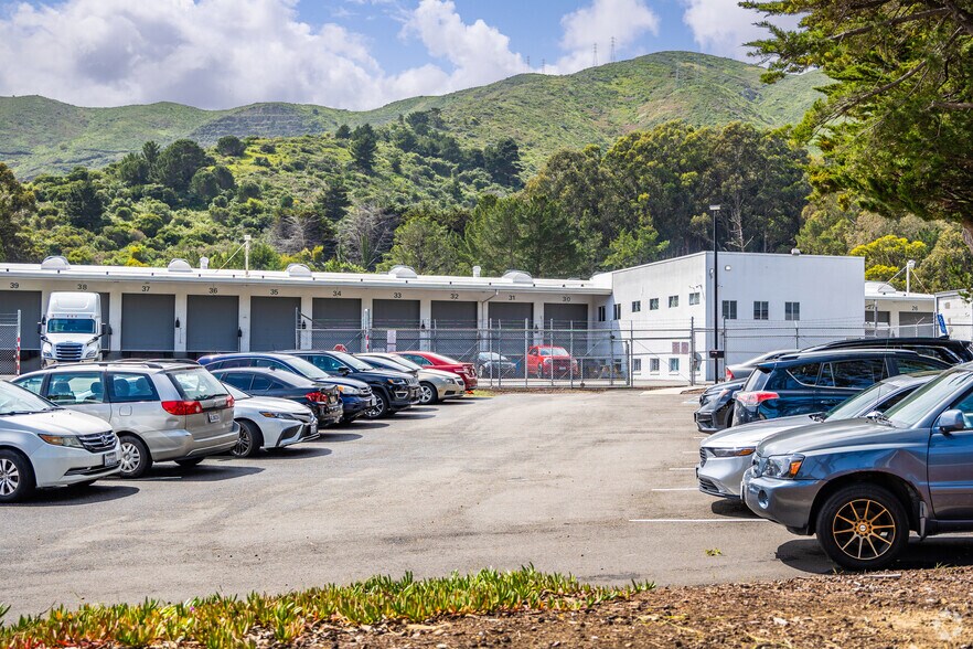 499 Valley Dr, Brisbane, CA en alquiler - Foto del edificio - Imagen 2 de 5