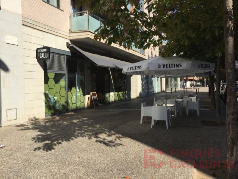 Edificio residencial en Girona, Gerona en venta Foto principal- Imagen 1 de 2