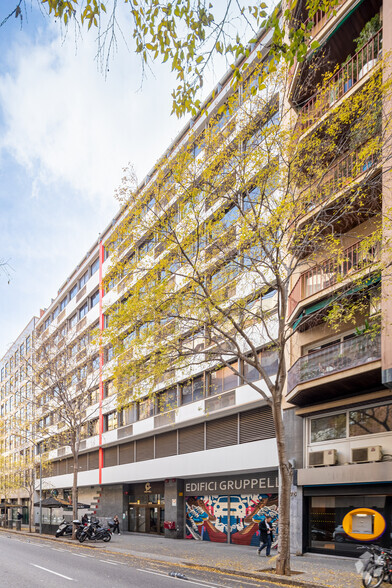 Carrer De Calàbria, Barcelona, Barcelona en venta - Foto del edificio - Imagen 3 de 5