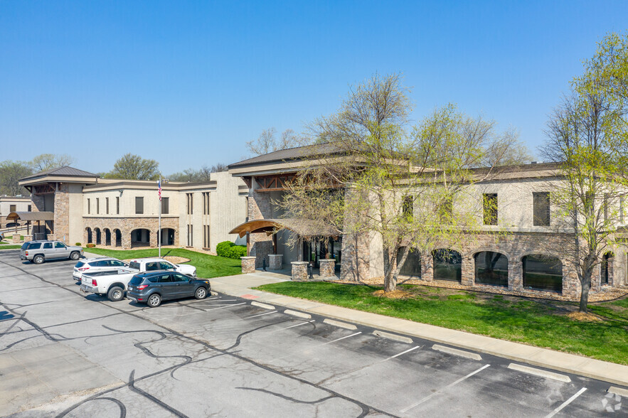 10000 W 75th St, Merriam, KS en alquiler - Foto del edificio - Imagen 1 de 8