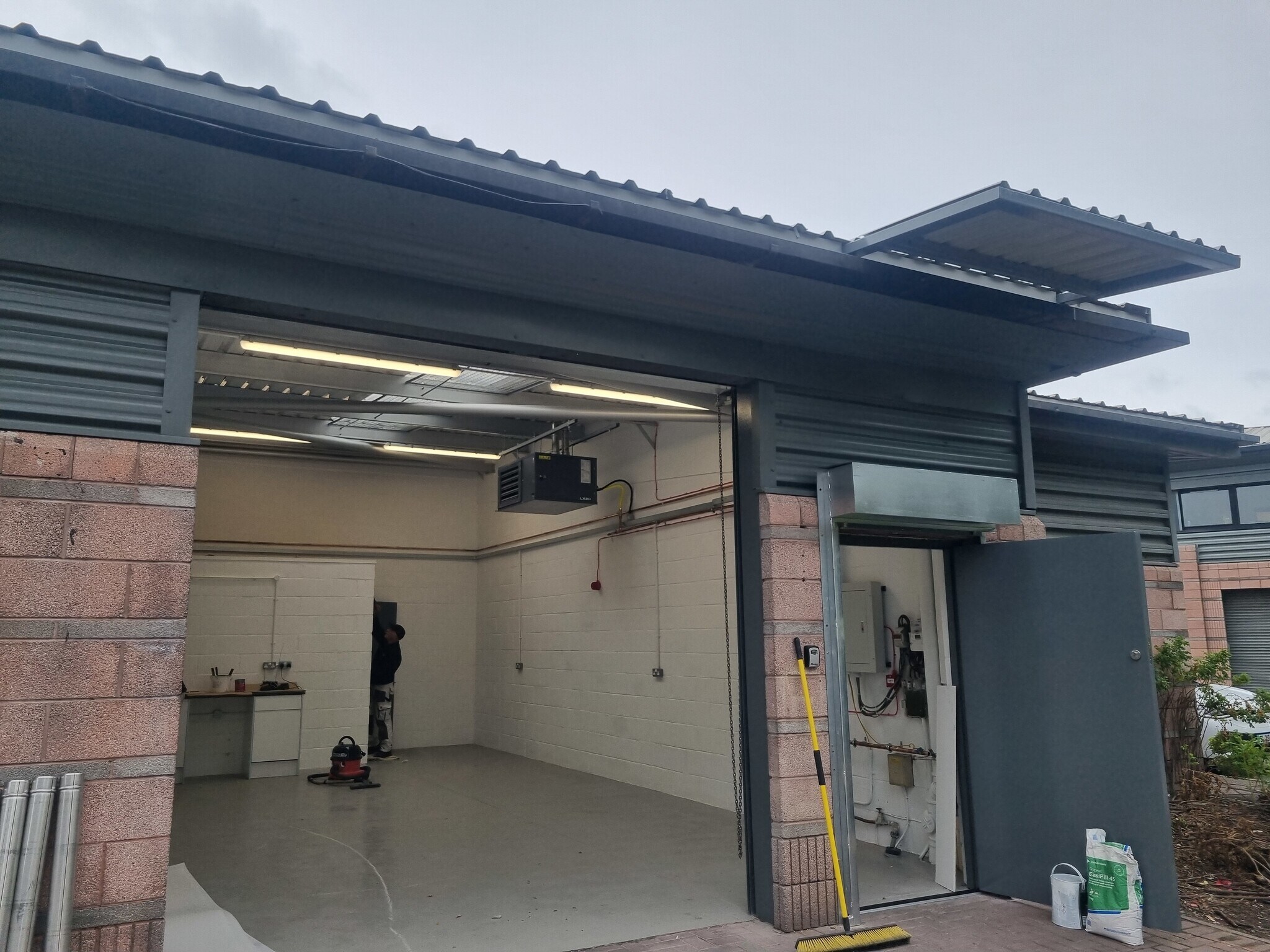 47-67 Peffer Pl, Edinburgh en alquiler Foto del edificio- Imagen 1 de 13