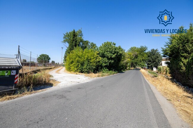 Más detalles de Marachatalan, 9, Granada - Terreno en venta