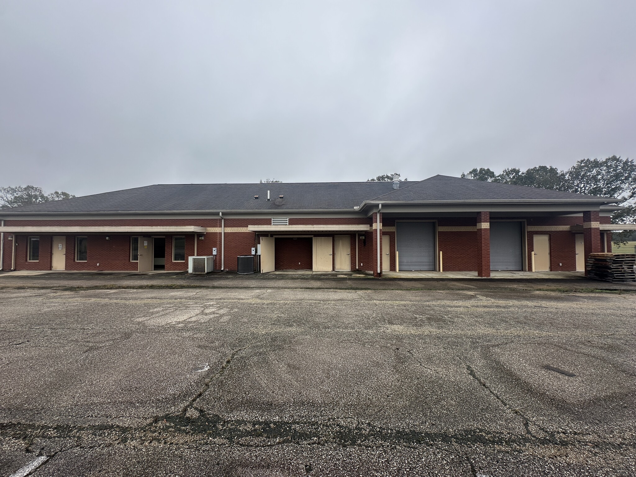 645 Lucy Black Rd, Bolivar, TN en venta Foto del edificio- Imagen 1 de 43