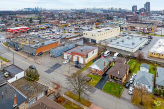 15 Bentworth Ave, Toronto, ON - VISTA AÉREA  vista de mapa - Image1