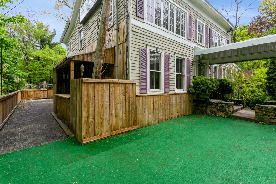 234 N Bedford Rd, Mount Kisco, NY en venta - Foto del edificio - Imagen 3 de 18