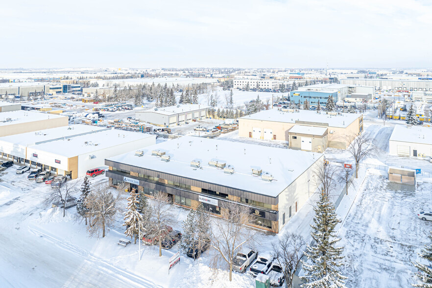 17306-17310 108 Av NW, Edmonton, AB en alquiler - Vista aérea - Imagen 2 de 3