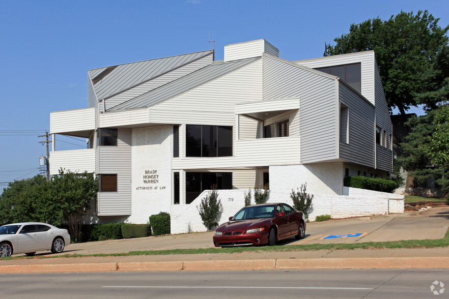 719 N Shartel Ave, Oklahoma City, OK en alquiler - Foto del edificio - Imagen 3 de 13