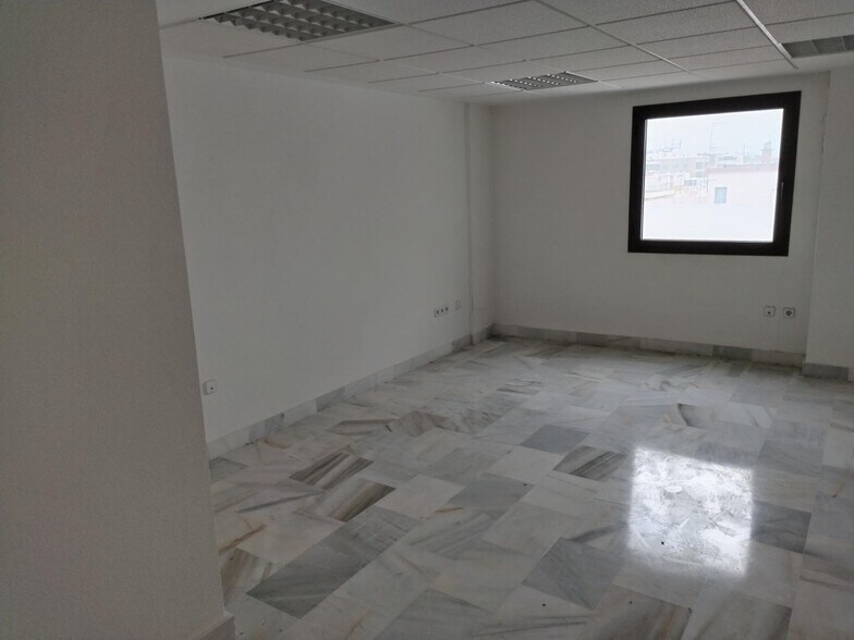 Oficina en Algeciras, Cádiz en venta - Foto del interior - Imagen 2 de 6