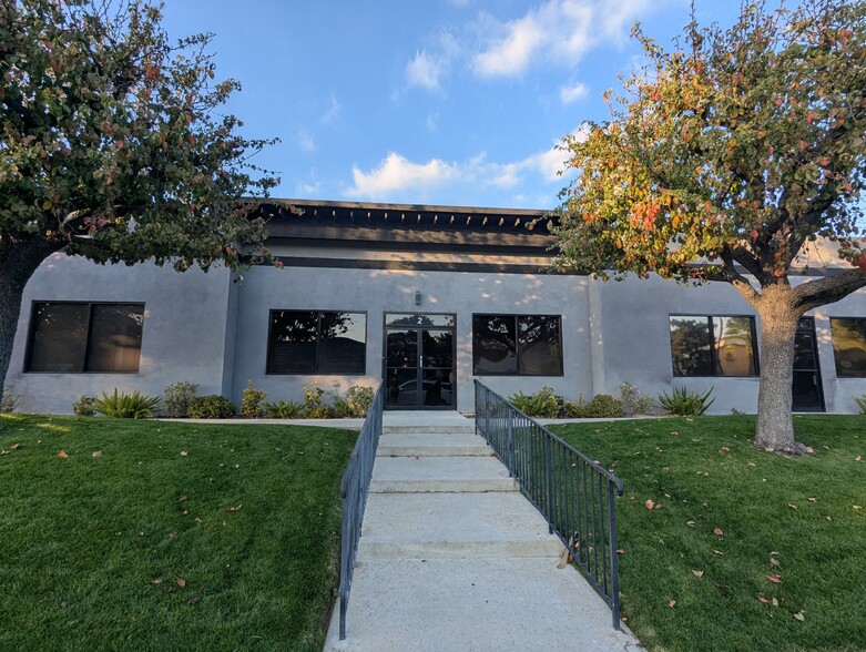 19431 Business Center Dr, Northridge, CA en alquiler - Foto del edificio - Imagen 1 de 3