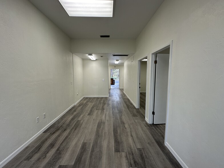 4607 NW 6th St, Gainesville, FL en alquiler - Foto del interior - Imagen 3 de 8