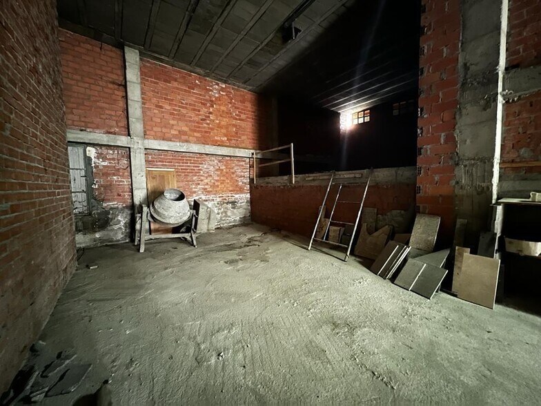 Local en Ponferrada en venta - Foto del edificio - Imagen 3 de 4