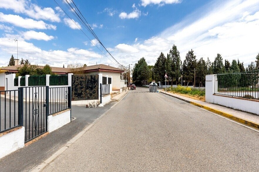 Terreno en Albolote, Granada en venta - Foto del edificio - Imagen 2 de 43