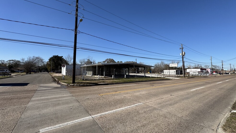 1801 N Main St, Baytown, TX en venta - Foto del edificio - Imagen 2 de 5