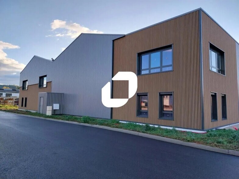 225 Avenue Des Marronniers, Bourgoin-Jallieu en alquiler - Foto del edificio - Imagen 2 de 41