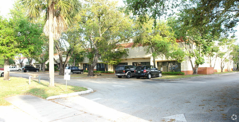 3001-3017 Greene St, Hollywood, FL en alquiler - Foto del edificio - Imagen 2 de 21