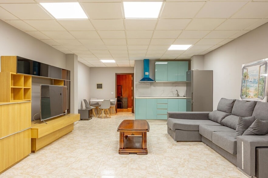 Local en Las Palmas de Gran Canaria en venta - Foto del interior - Imagen 3 de 23