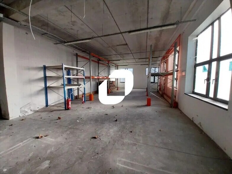 39 Avenue Des 3 Peuples, Montigny-le-Bretonneux en alquiler - Foto del interior - Imagen 3 de 18