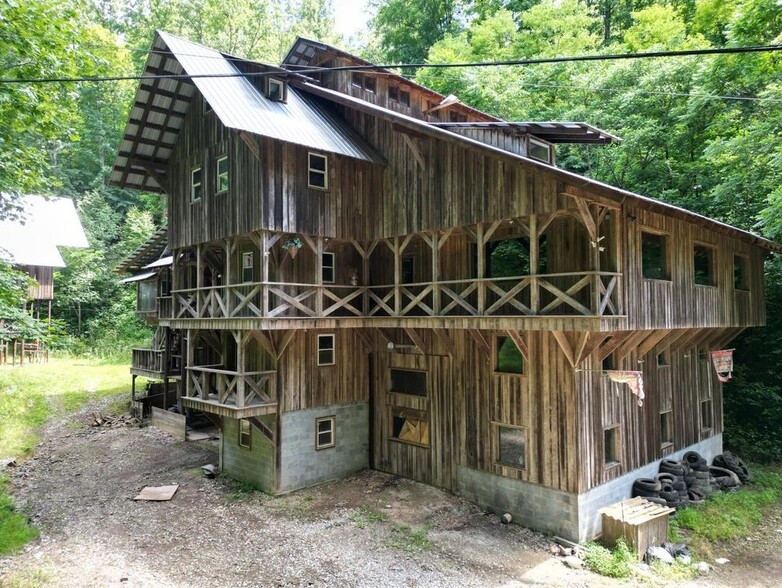 503 Fallen Timber Rd, Smithfield, WV en venta - Foto del edificio - Imagen 3 de 7