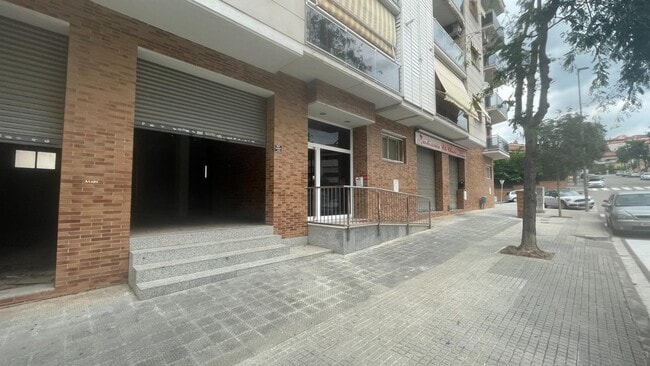 Más detalles de Carrer D'amadeu Paltor, 20-22, Olesa de Montserrat - Edificio residencial​ en venta