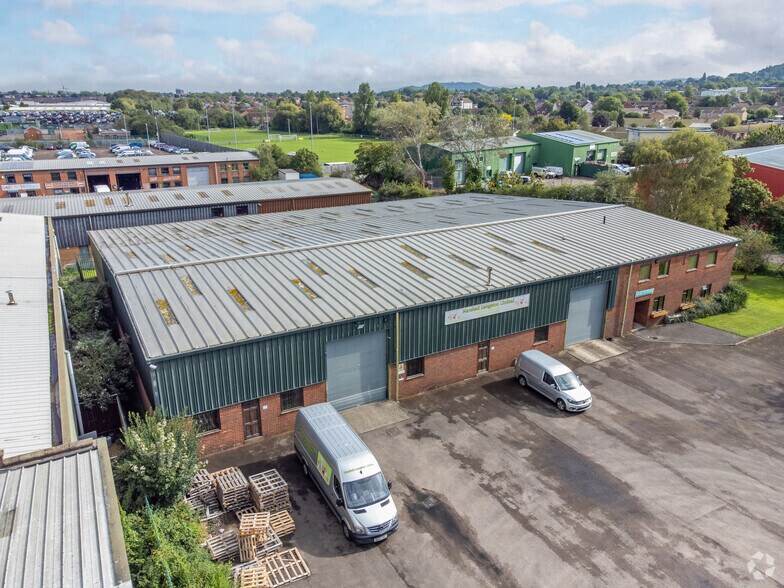 Lower Tuffley Ln, Gloucester en alquiler - Foto del edificio - Imagen 2 de 3