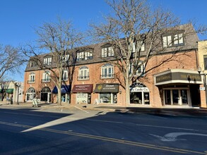 970 Farmington Ave, West Hartford, CT en alquiler Foto del edificio- Imagen 2 de 3