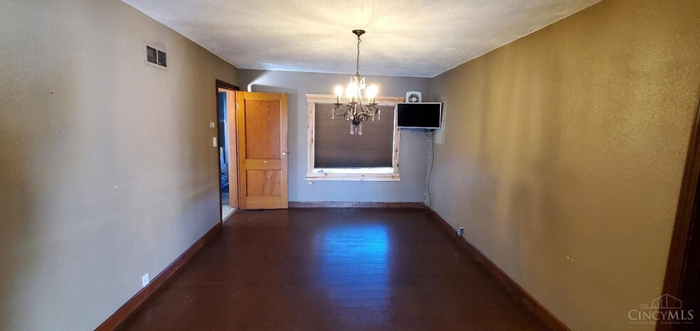 720 E Main St, West Union, OH en venta - Foto del edificio - Imagen 3 de 13