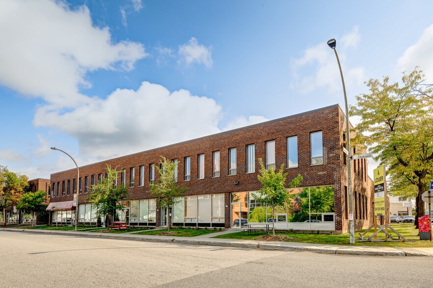 1550-1590 Rue Chabanel O, Montréal, QC en alquiler - Foto del edificio - Imagen 3 de 12