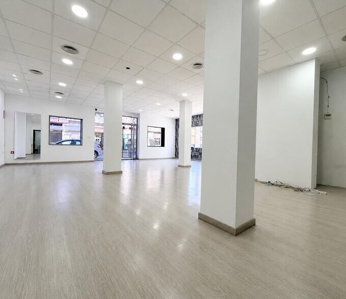 Local en Silla, Valencia en venta - Foto del edificio - Imagen 3 de 21