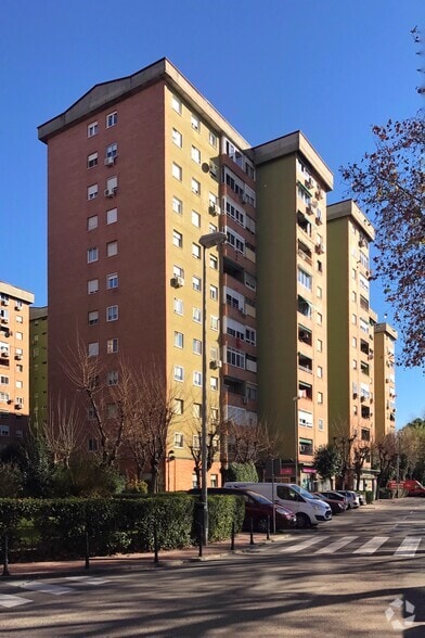 Calle Nuestra Señora del Pilar, 17, Alcalá de Henares, Madrid en venta - Foto del edificio - Imagen 2 de 2