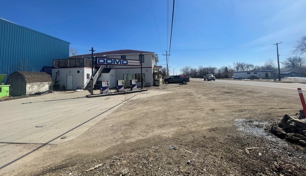 401 Main St, Bienfait, SK en venta - Foto del edificio - Imagen 2 de 8