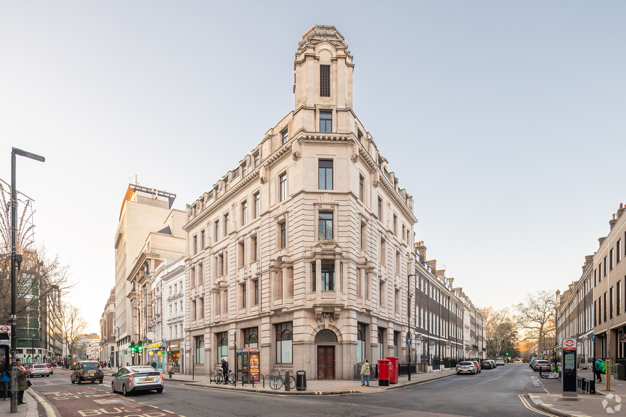 13 Southampton Pl, London en venta Foto principal- Imagen 1 de 9